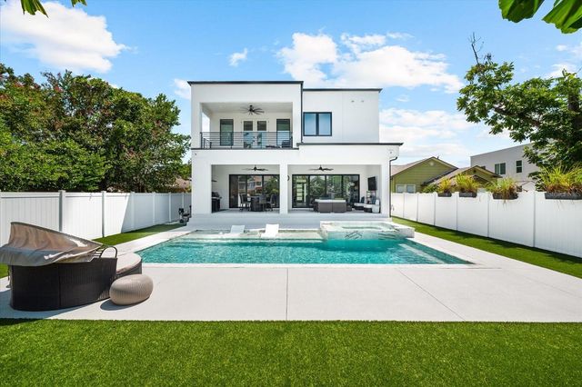 2707 RIDGEWOOD AVENUE, Tampa, FL 33602