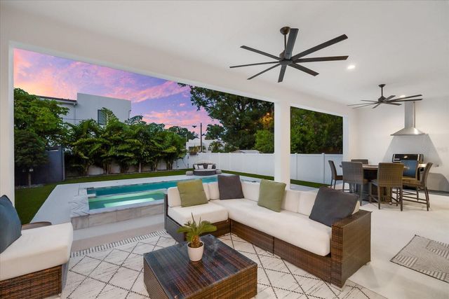 2707 RIDGEWOOD AVENUE, Tampa, FL 33602