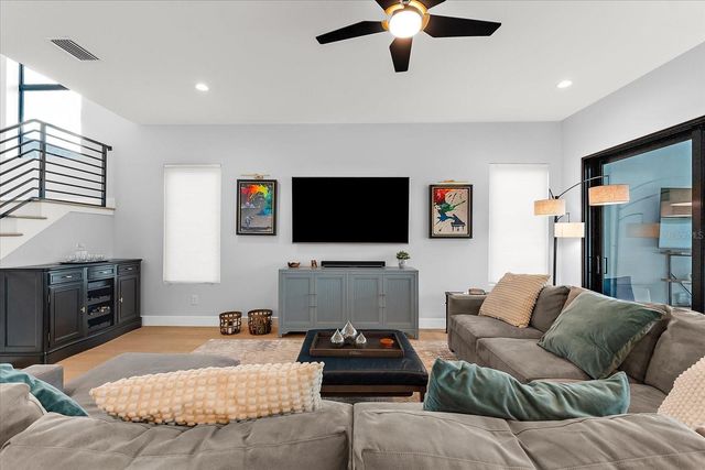 2707 RIDGEWOOD AVENUE, Tampa, FL 33602