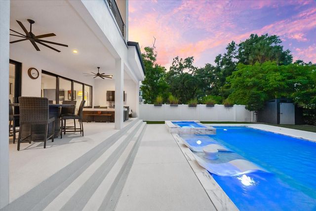 2707 RIDGEWOOD AVENUE, Tampa, FL 33602