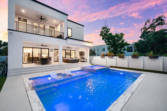 2707 RIDGEWOOD AVENUE, Tampa, FL 33602