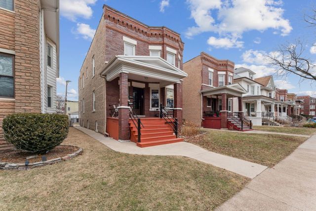 5222 W BERTEAU Avenue, Chicago, IL 60641