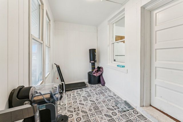 5222 W BERTEAU Avenue, Chicago, IL 60641