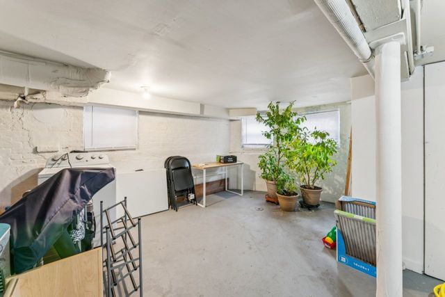 5222 W BERTEAU Avenue, Chicago, IL 60641