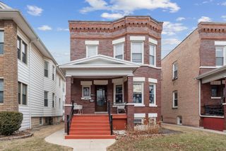 5222 W BERTEAU Avenue, Chicago, IL 60641
