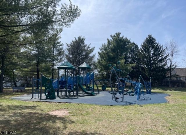 20 Delar Pky, Franklin Twp., NJ 08823