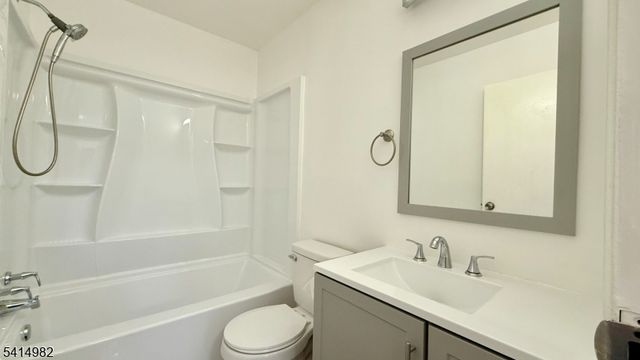 20 Delar Pky, Franklin Twp., NJ 08823