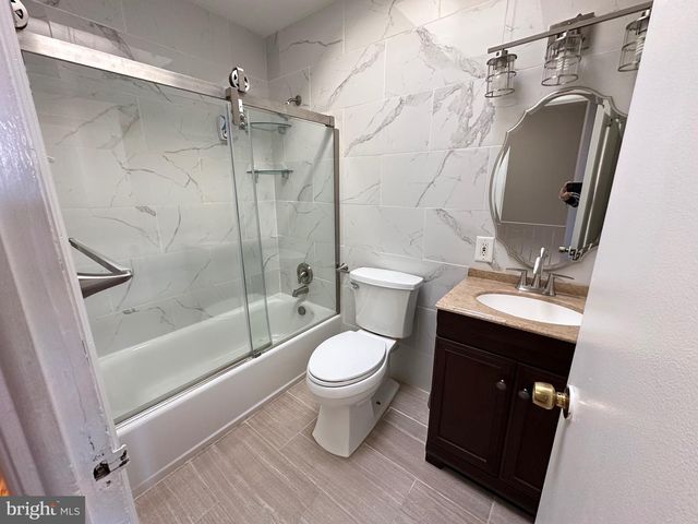 3360 KAYFORD CIR, Philadelphia, PA 19114