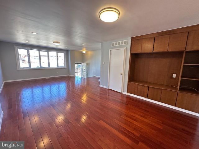 3360 KAYFORD CIR, Philadelphia, PA 19114