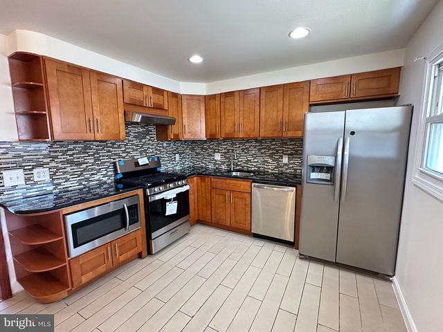 3360 KAYFORD CIR, Philadelphia, PA 19114