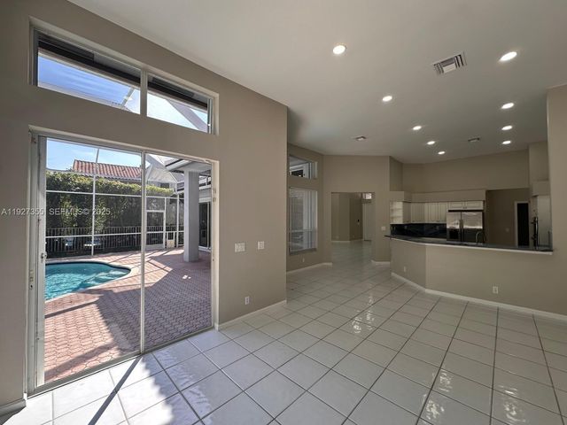 1081 SW 156th Ave, Pembroke Pines, FL 33027