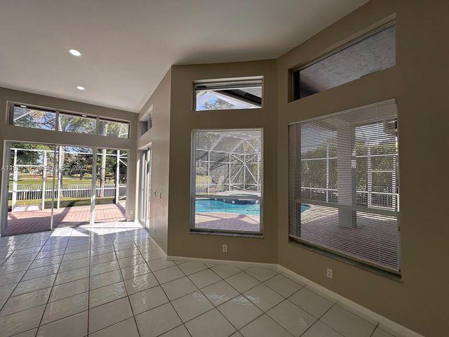 1081 SW 156th Ave, Pembroke Pines, FL 33027