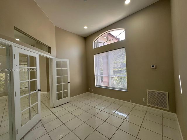 1081 SW 156th Ave, Pembroke Pines, FL 33027