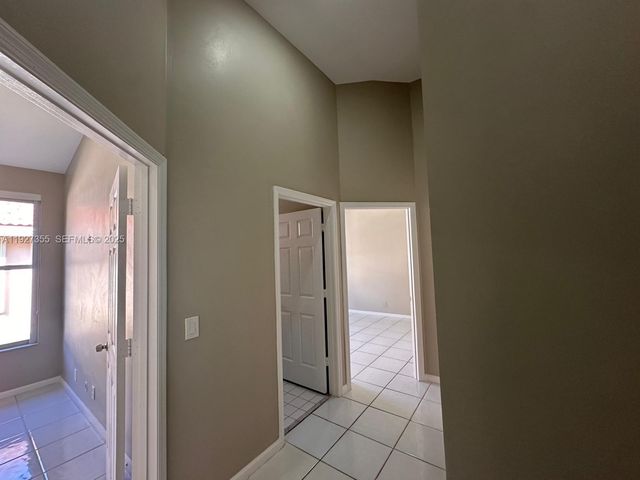 1081 SW 156th Ave, Pembroke Pines, FL 33027