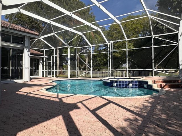 1081 SW 156th Ave, Pembroke Pines, FL 33027