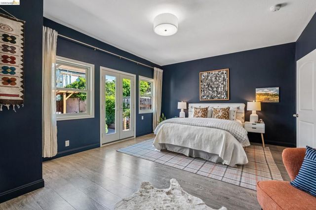 2010 Filbert, Oakland, CA 94607