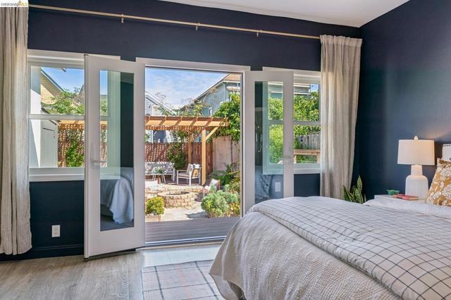 2010 Filbert, Oakland, CA 94607