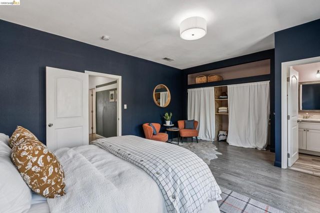 2010 Filbert, Oakland, CA 94607