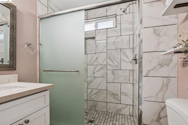 2010 Filbert, Oakland, CA 94607