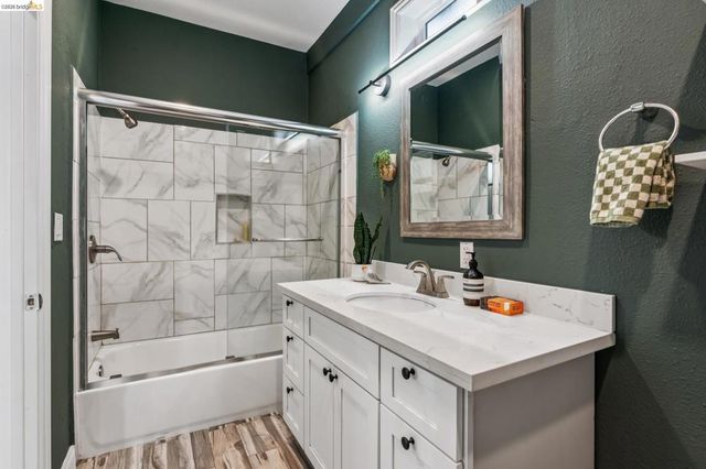 2010 Filbert, Oakland, CA 94607