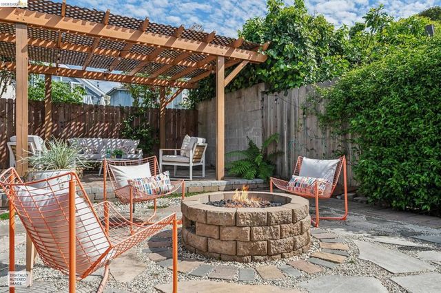 2010 Filbert, Oakland, CA 94607