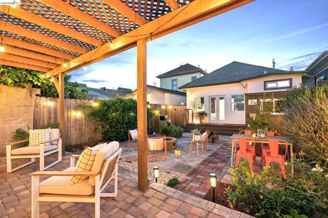 2010 Filbert, Oakland, CA 94607