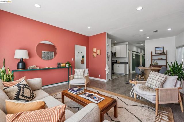 2010 Filbert, Oakland, CA 94607