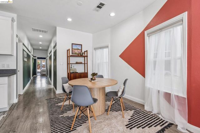 2010 Filbert, Oakland, CA 94607