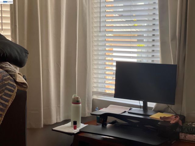 303 Adams St 109, Oakland, CA 94610