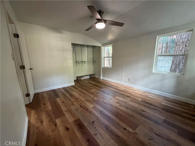 320 Sky View Lane, Crestline, CA 92325