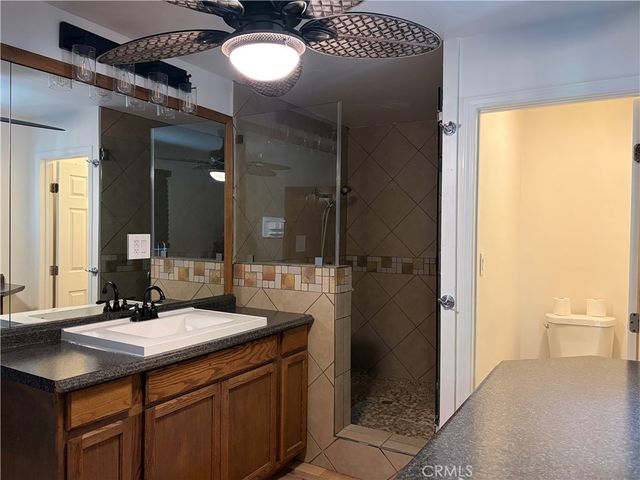 320 Sky View Lane, Crestline, CA 92325
