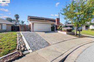 36671 Ponderosa Ct., Newark, CA 94560