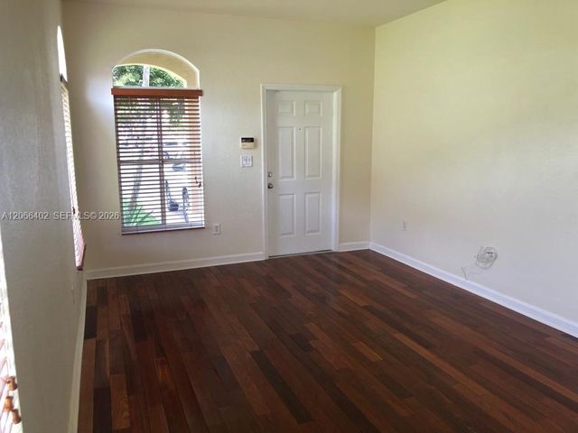 5598 NW 113th Avenue -, Doral, FL 33178