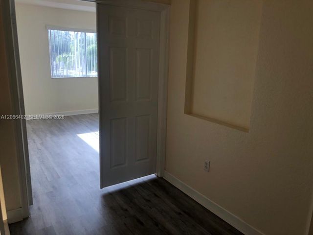 5598 NW 113th Avenue -, Doral, FL 33178
