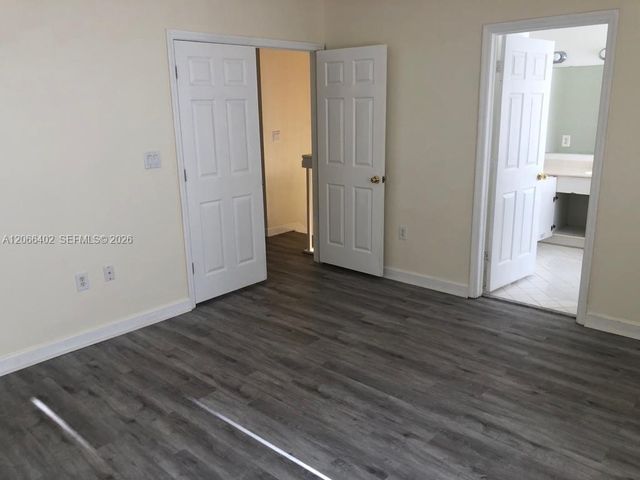 5598 NW 113th Avenue -, Doral, FL 33178