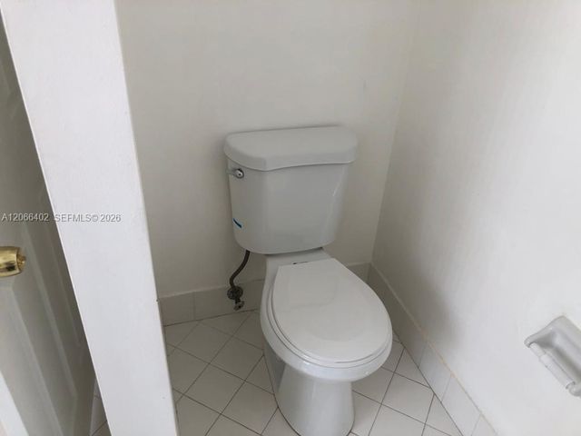 5598 NW 113th Avenue -, Doral, FL 33178