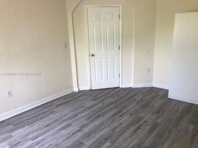 5598 NW 113th Avenue -, Doral, FL 33178