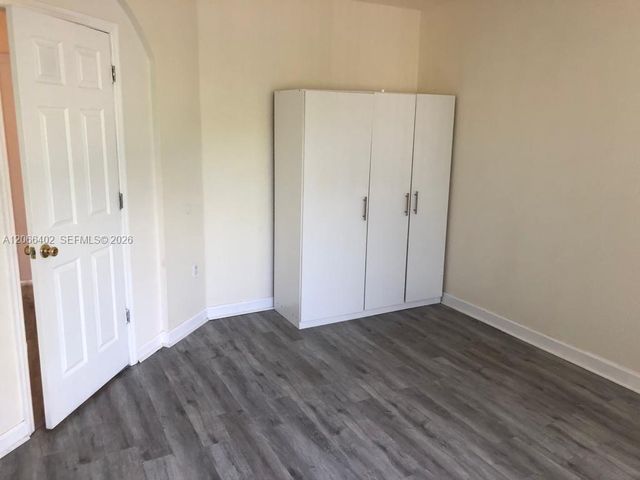 5598 NW 113th Avenue -, Doral, FL 33178