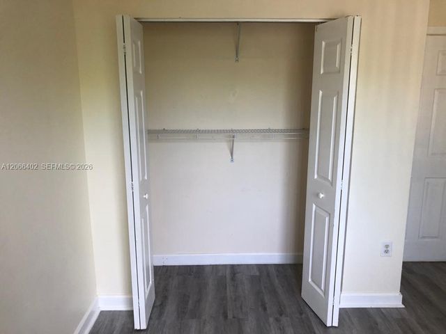 5598 NW 113th Avenue -, Doral, FL 33178