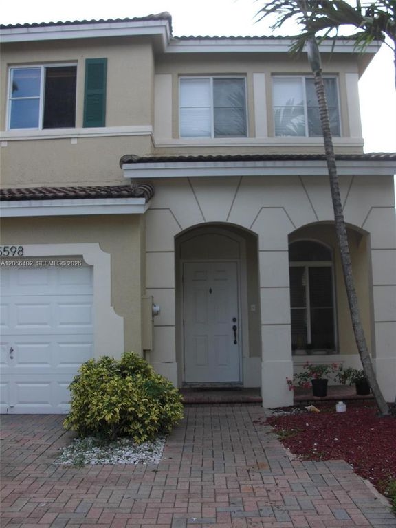 5598 NW 113th Avenue -, Doral, FL 33178