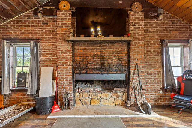 10389 Summer City Rd, Spring City, TN 37381