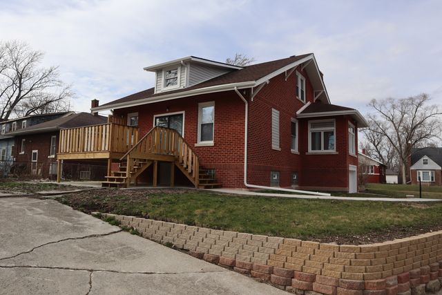 210 W 16th Place, Chicago Heights, IL 60411