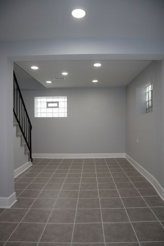 210 W 16th Place, Chicago Heights, IL 60411