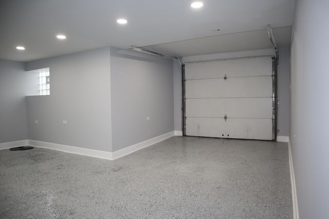 210 W 16th Place, Chicago Heights, IL 60411