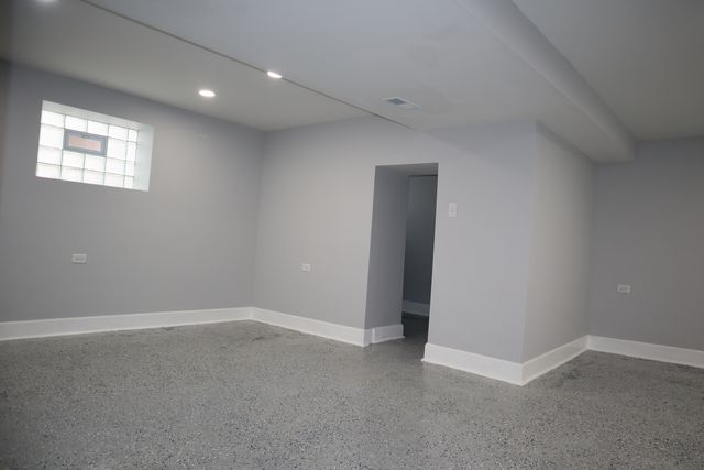 210 W 16th Place, Chicago Heights, IL 60411