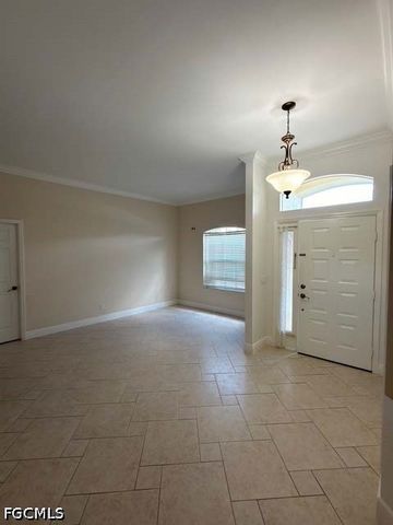 5548 Beauty ST, Lehigh Acres, FL 33971