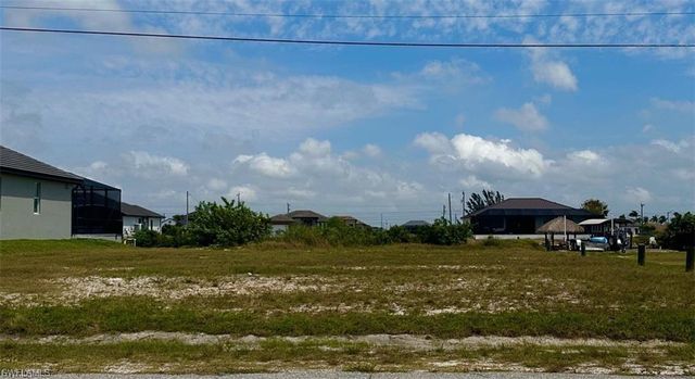 1217 NW 41st PL, Cape Coral, FL 33993