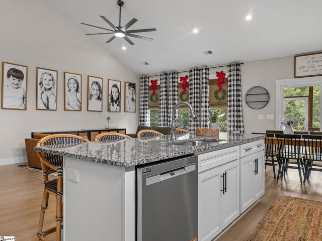 622 Minster Court, Moore, SC 29369