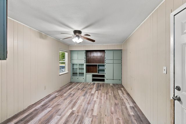 726 N Carrier Parkway, Grand Prairie, TX 75050