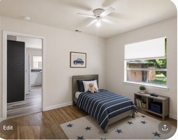 726 N Carrier Parkway, Grand Prairie, TX 75050